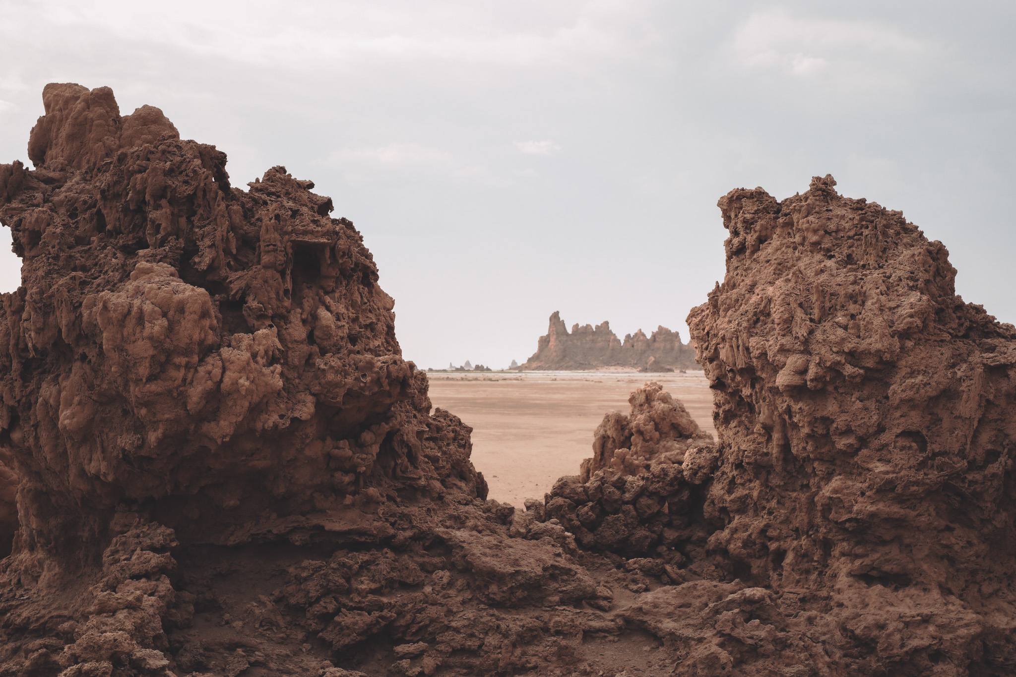 Lac Abbé, Djibouti. Documentary photography produced for BAMBU Service Touristik.